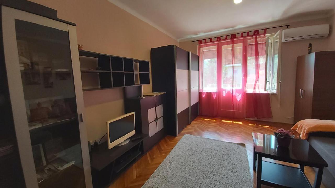 Tisza-Parti Napfeny Apartman Seghedin Exterior foto