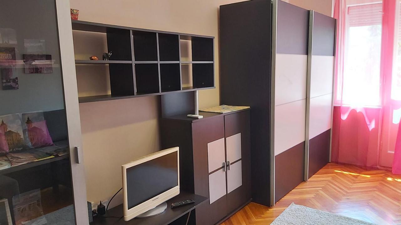 Tisza-Parti Napfeny Apartman Seghedin Exterior foto