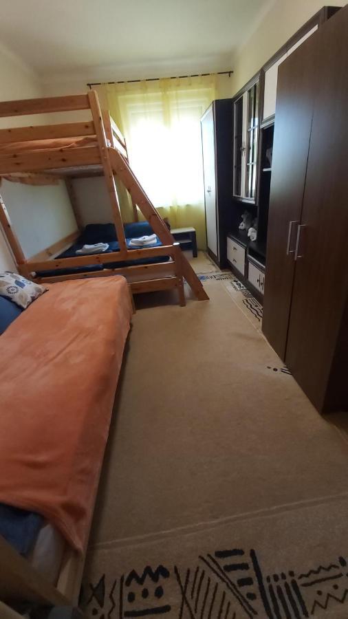 Tisza-Parti Napfeny Apartman Seghedin Exterior foto